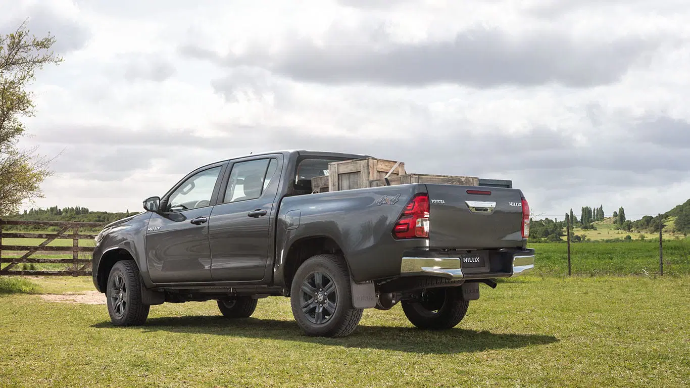 Toyota Hilux 2023 - Imagen 2