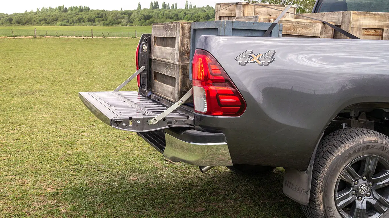 Toyota Hilux 2023 - Imagen 3