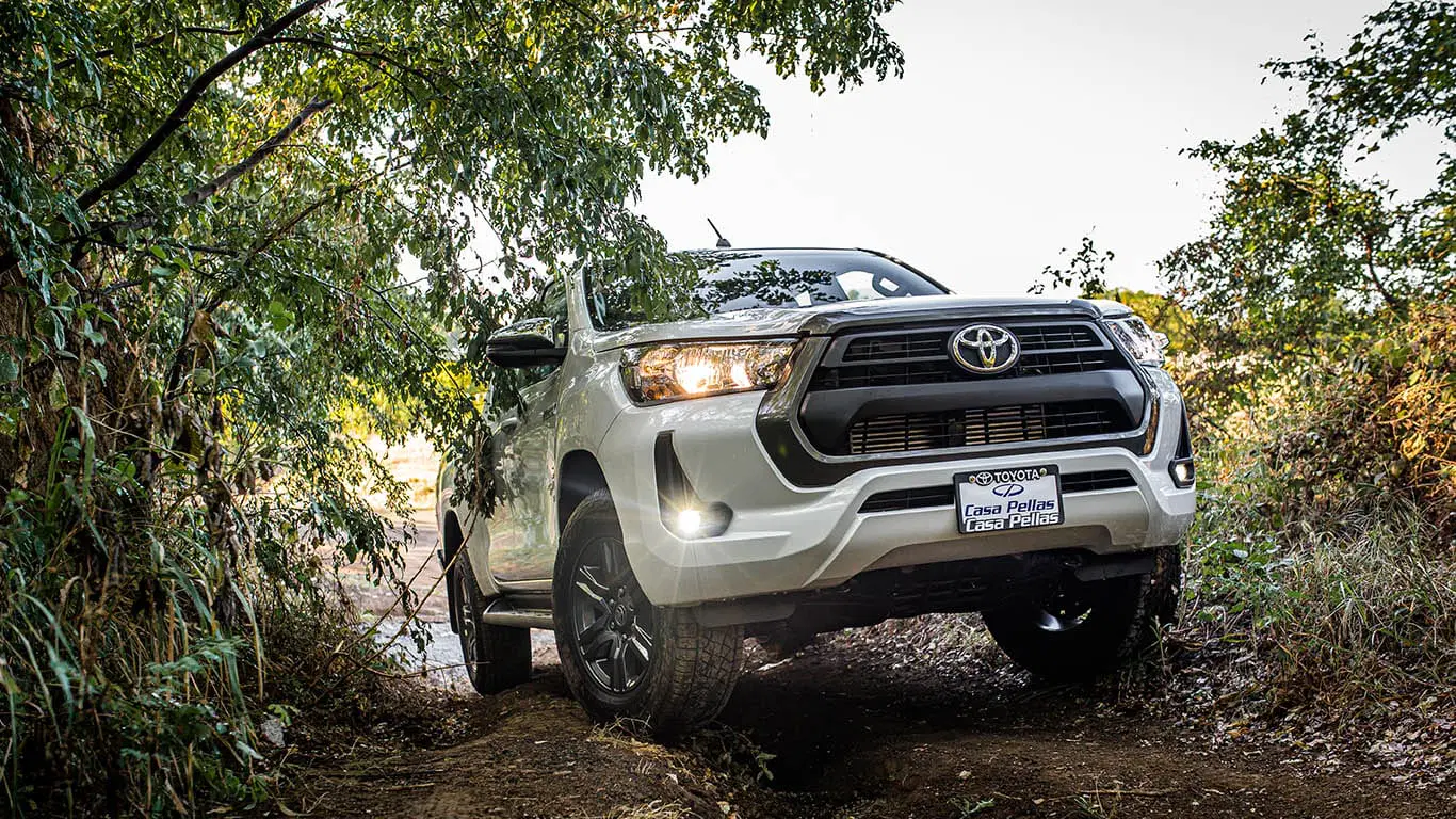 Toyota Hilux 2023 - Imagen 6